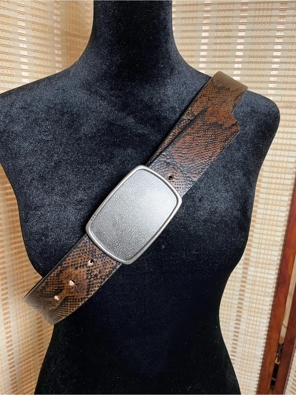 Vintage Leather Snakeskin Print Belt Distressed Pewter Buckle Size 32 Brown